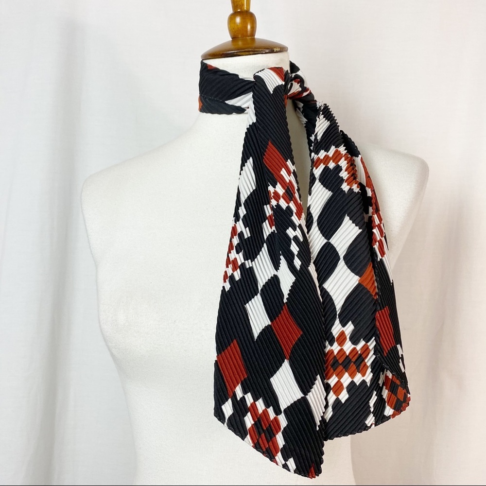 Vintage 70’s Crinkle Black Brown Geo Print Scarf